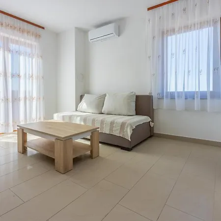 Apartment House Steffi Novi Vinodolski